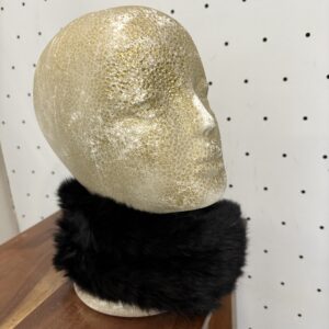 Cuello pelo cerrado negro