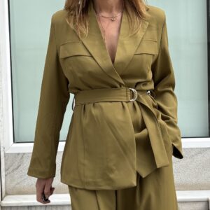 Chaqueta cinturón oliva