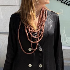 Chaqueta negra cruzada satinada