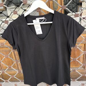 Camiseta básica pico  negra