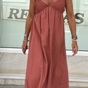 Vestido marsala tiranta fina pecho cruzado