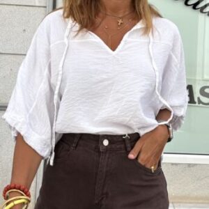 Blusa cuello lacito blanca