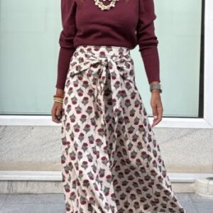 Falda beige estampado burgundy y verde