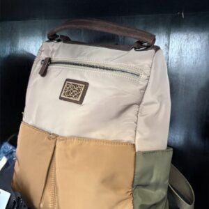 Mochila antirobo topo, marron y verde