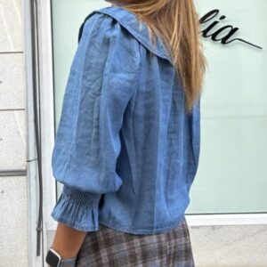 Blusa vaquera volante