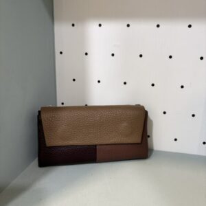 Cartera burgundy y camel