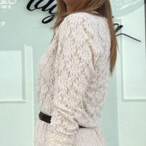 Top encaje cuello panadero beige