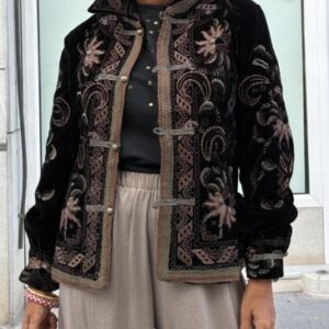 Chaqueta negra terciopelo bordado