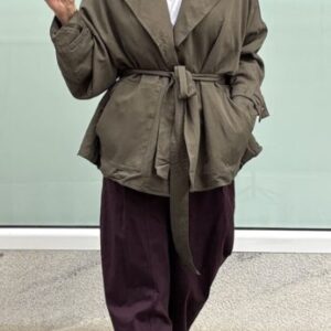 Chaqueta verde cinturón