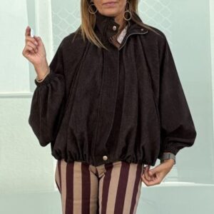 Bomber marrón cuello subido