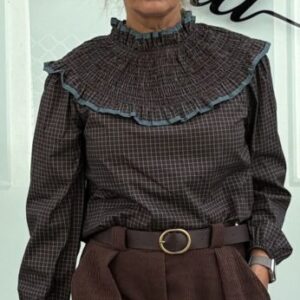 Blusa cuadros cuello engomado marrón y turquesa